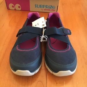 NWOT Mary Jane toddler shoes.